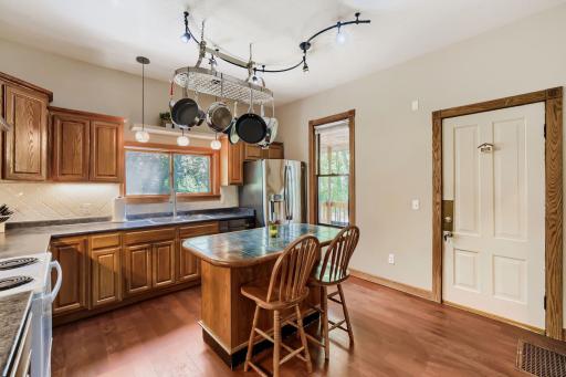 1647 Ames Avenue, Saint Paul, MN 55106