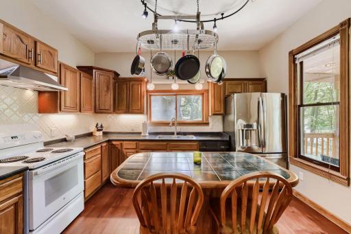 1647 Ames Avenue, Saint Paul, MN 55106