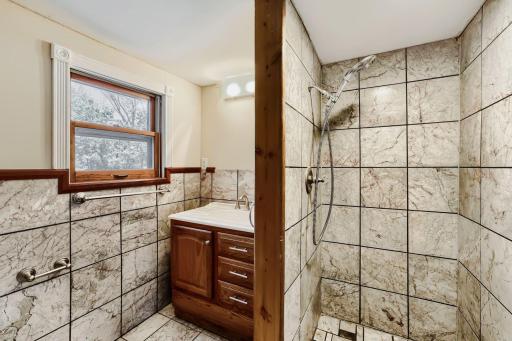 1647 Ames Avenue, Saint Paul, MN 55106