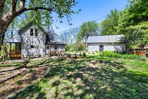 1647 Ames Avenue, Saint Paul, MN 55106