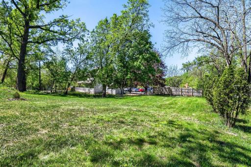 1647 Ames Avenue, Saint Paul, MN 55106