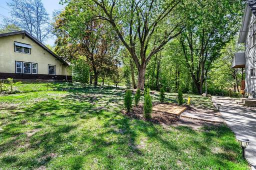 1647 Ames Avenue, Saint Paul, MN 55106