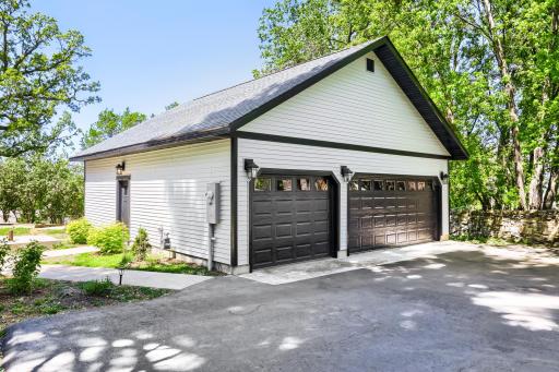 1647 Ames Avenue, Saint Paul, MN 55106