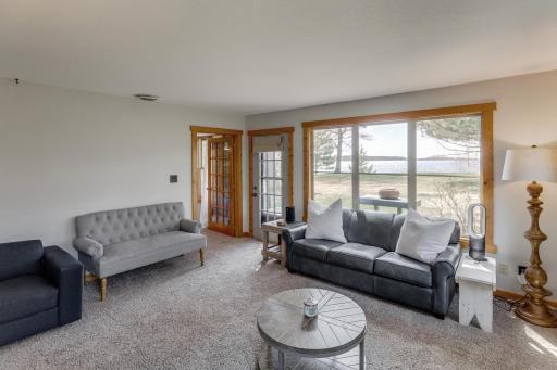 Huge windows with a prime view of the lake and yard.