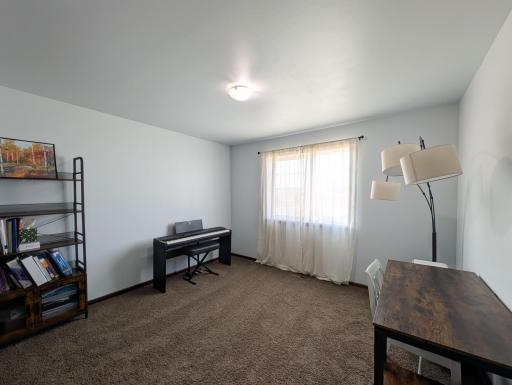 5817 57 Avenue S, Fargo, ND 58104