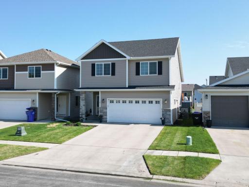 5817 57 Avenue S, Fargo, ND 58104