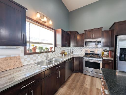 5817 57 Avenue S, Fargo, ND 58104