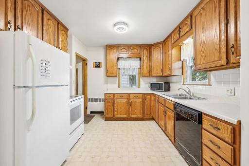 18-web-or-mls-N Lakes Trail-S2405-016.jpg