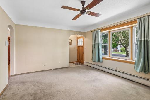 30690 N Lakes Trail, Lindstrom, MN 55045