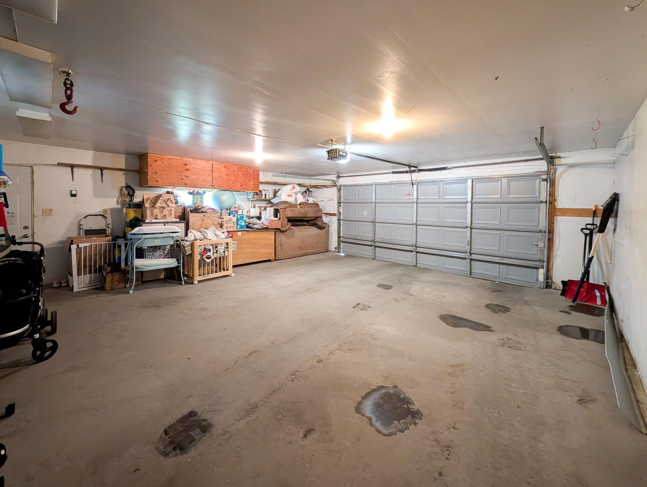 L2P059-1918 5th Ave E West Fargo.jpg