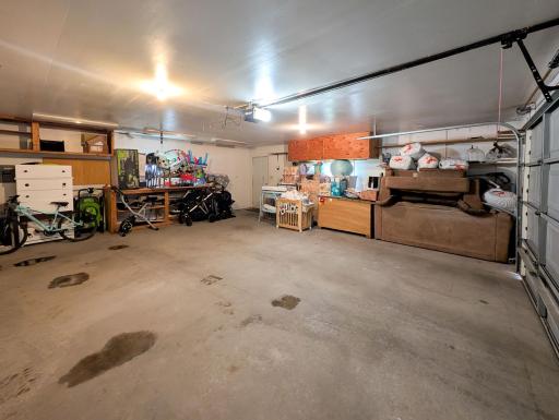 1918 5 Avenue E, West Fargo, ND 58078