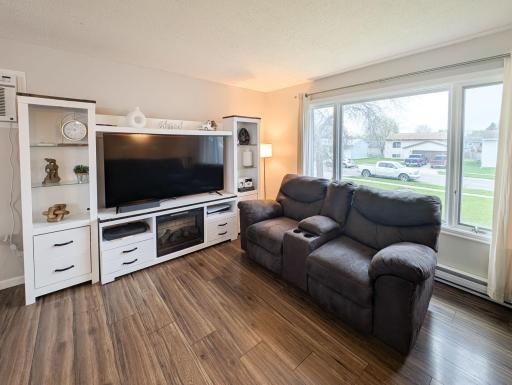 1918 5 Avenue E, West Fargo, ND 58078