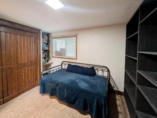 1918 5 Avenue E, West Fargo, ND 58078