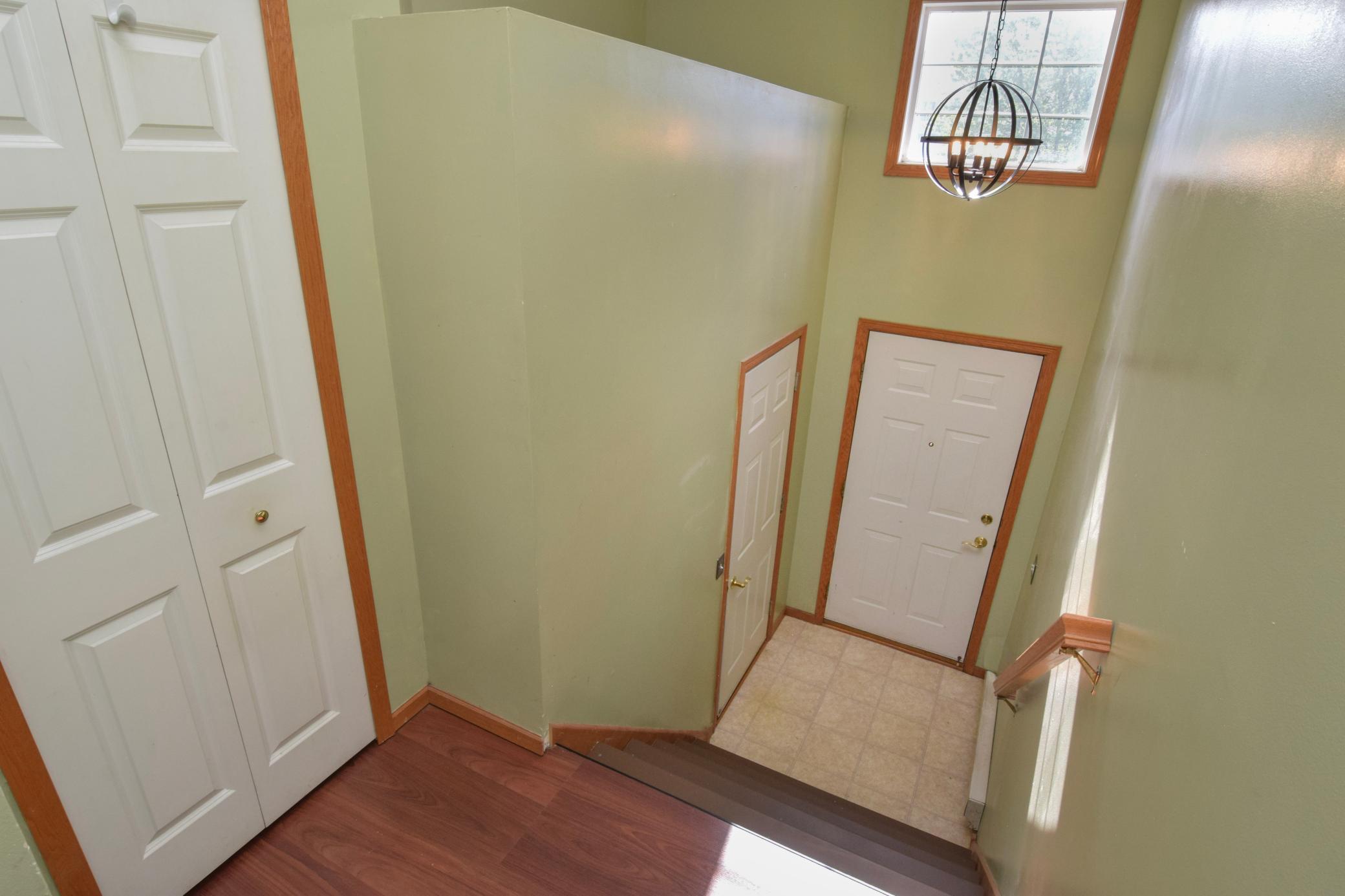 7559 Derby large foyer with double closets .jpg