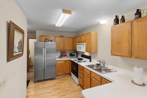 18231 Warbler Lane, Eden Prairie, MN 55346