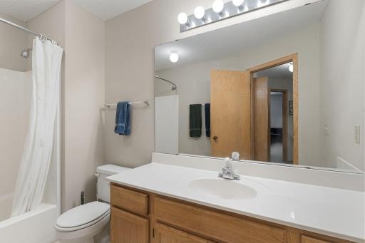 18231 Warbler Lane, Eden Prairie, MN 55346