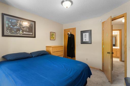 18231 Warbler Lane, Eden Prairie, MN 55346