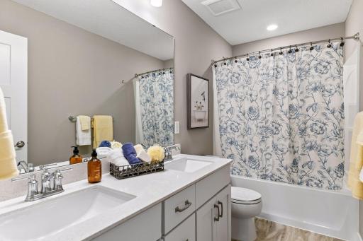 7276 Rogers Court, Chanhassen, MN 55317