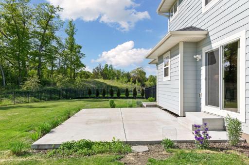 7276 Rogers Court, Chanhassen, MN 55317