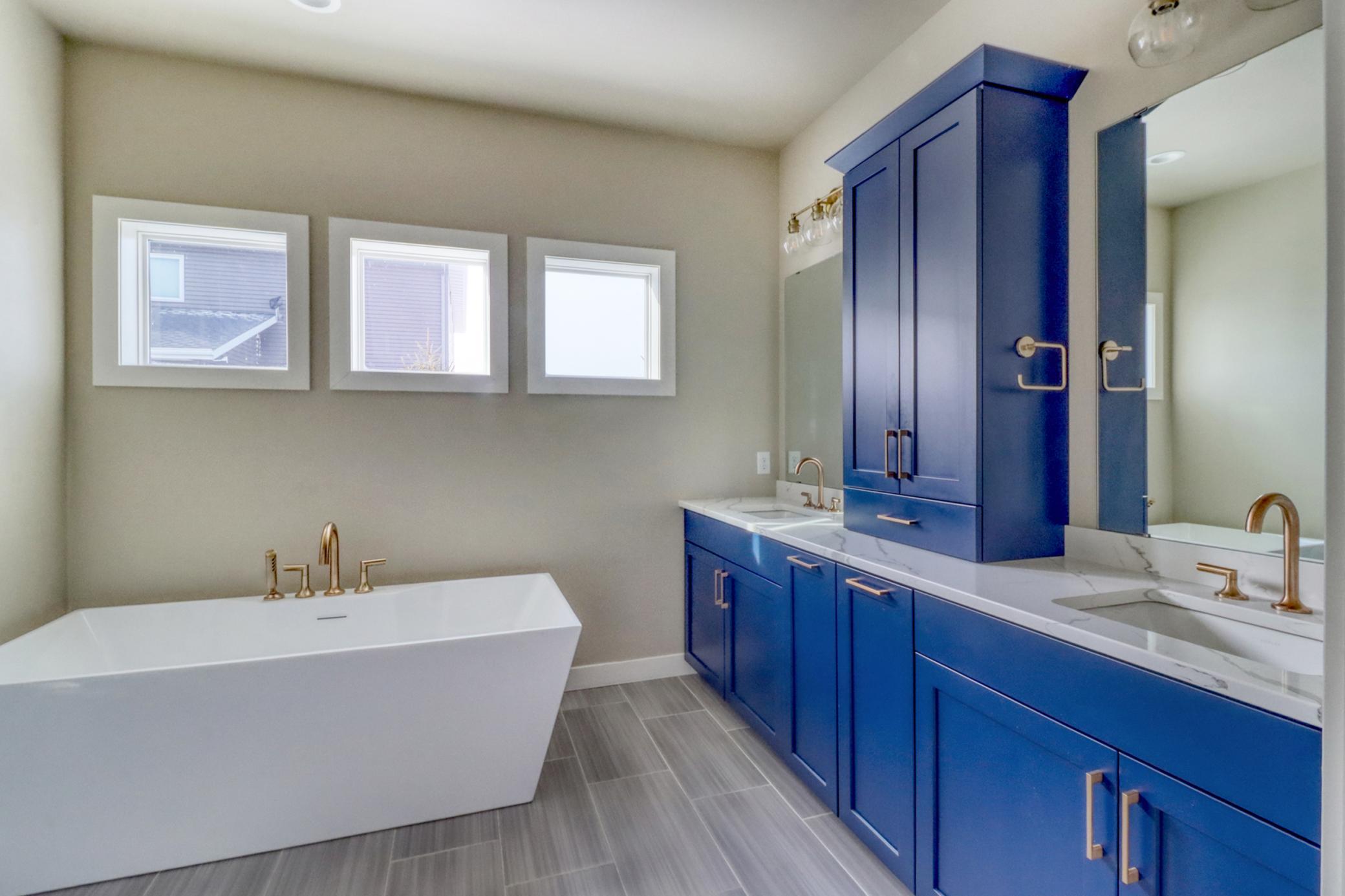 Primary Bathroom1_0.jpg
