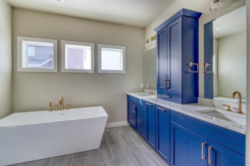 Primary Bathroom1_0.jpg