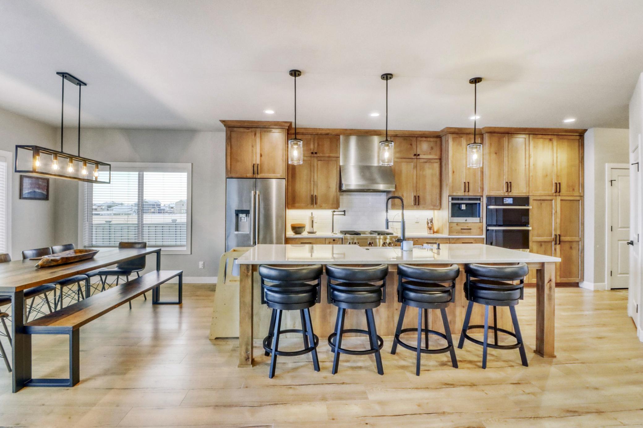 Kitchen1_0.JPG