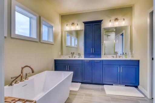 Primary Bathroom1_2.jpg