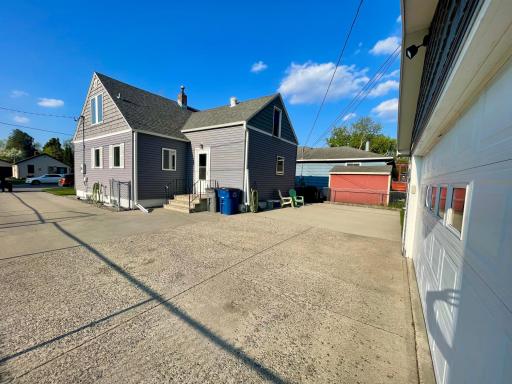 1313 6th Avenue N, Moorhead, MN 56560