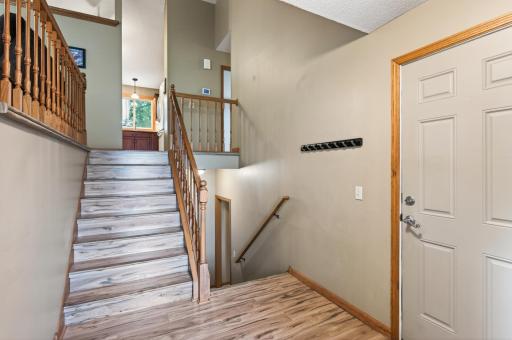 13628 Bryant Place S, Burnsville, MN 55337