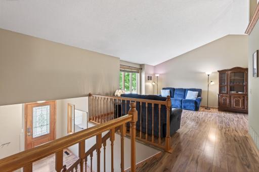 13628 Bryant Place S, Burnsville, MN 55337