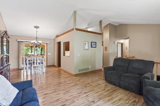 13628 Bryant Place S, Burnsville, MN 55337