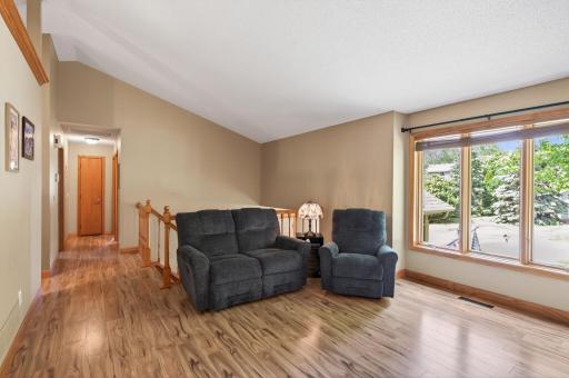 13628 Bryant Place S, Burnsville, MN 55337