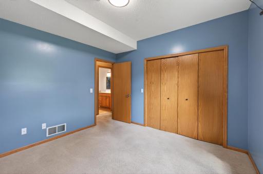 13628 Bryant Place S, Burnsville, MN 55337
