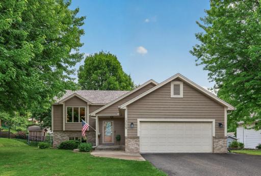 13628 Bryant Place S, Burnsville, MN 55337