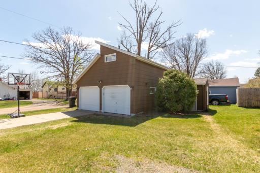 300 27th Street NE, Bemidji, MN 56601