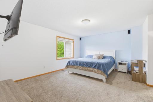 2058 Parkway Avenue, Shakopee, MN 55379