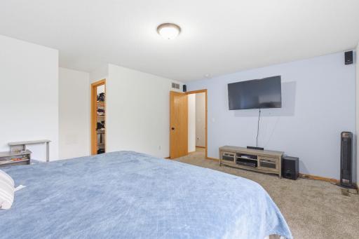 2058 Parkway Avenue, Shakopee, MN 55379