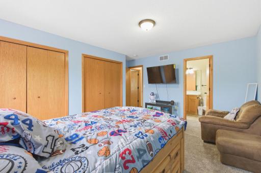 2058 Parkway Avenue, Shakopee, MN 55379