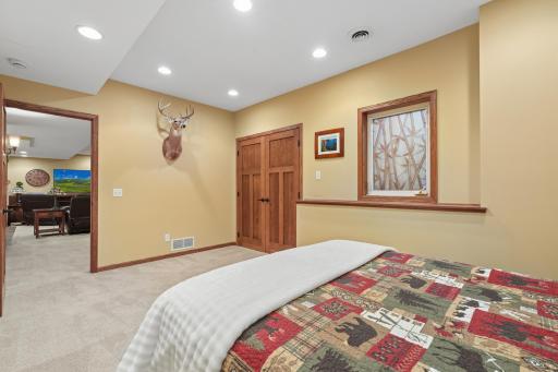 2413 Sandstone Drive, Saint Paul, MN 55129