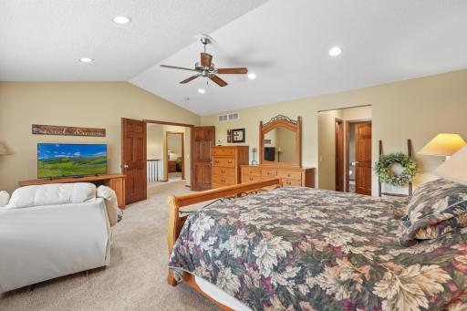 2413 Sandstone Drive, Saint Paul, MN 55129