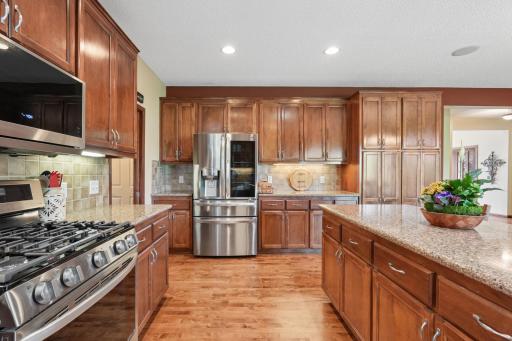 2413 Sandstone Drive, Saint Paul, MN 55129