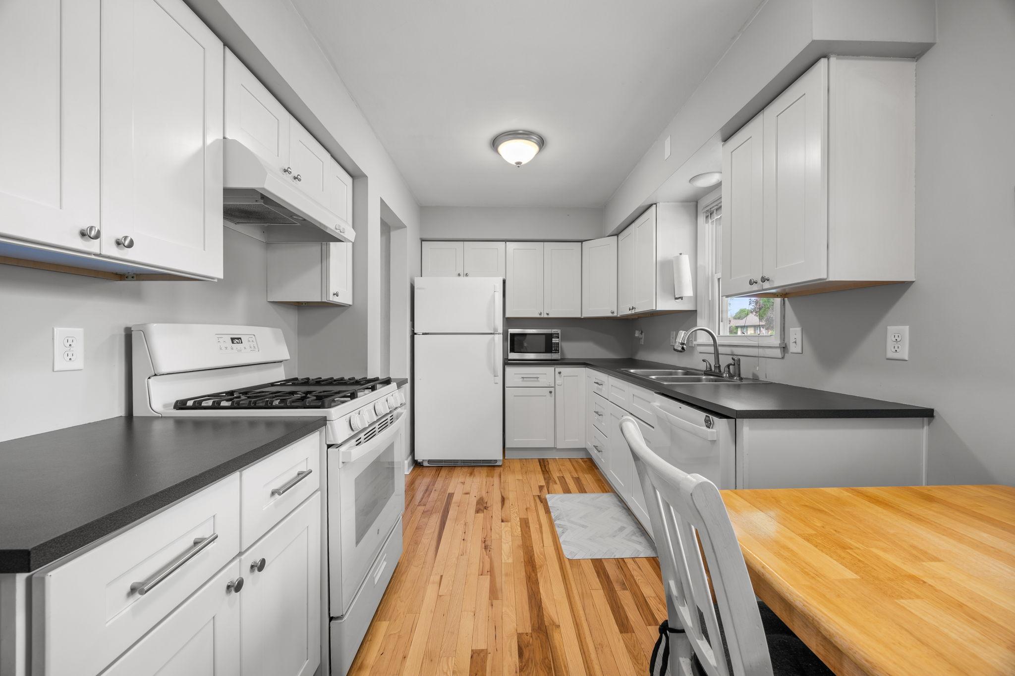 19-web-or-mls-157 MacArthur St W-44.jpg