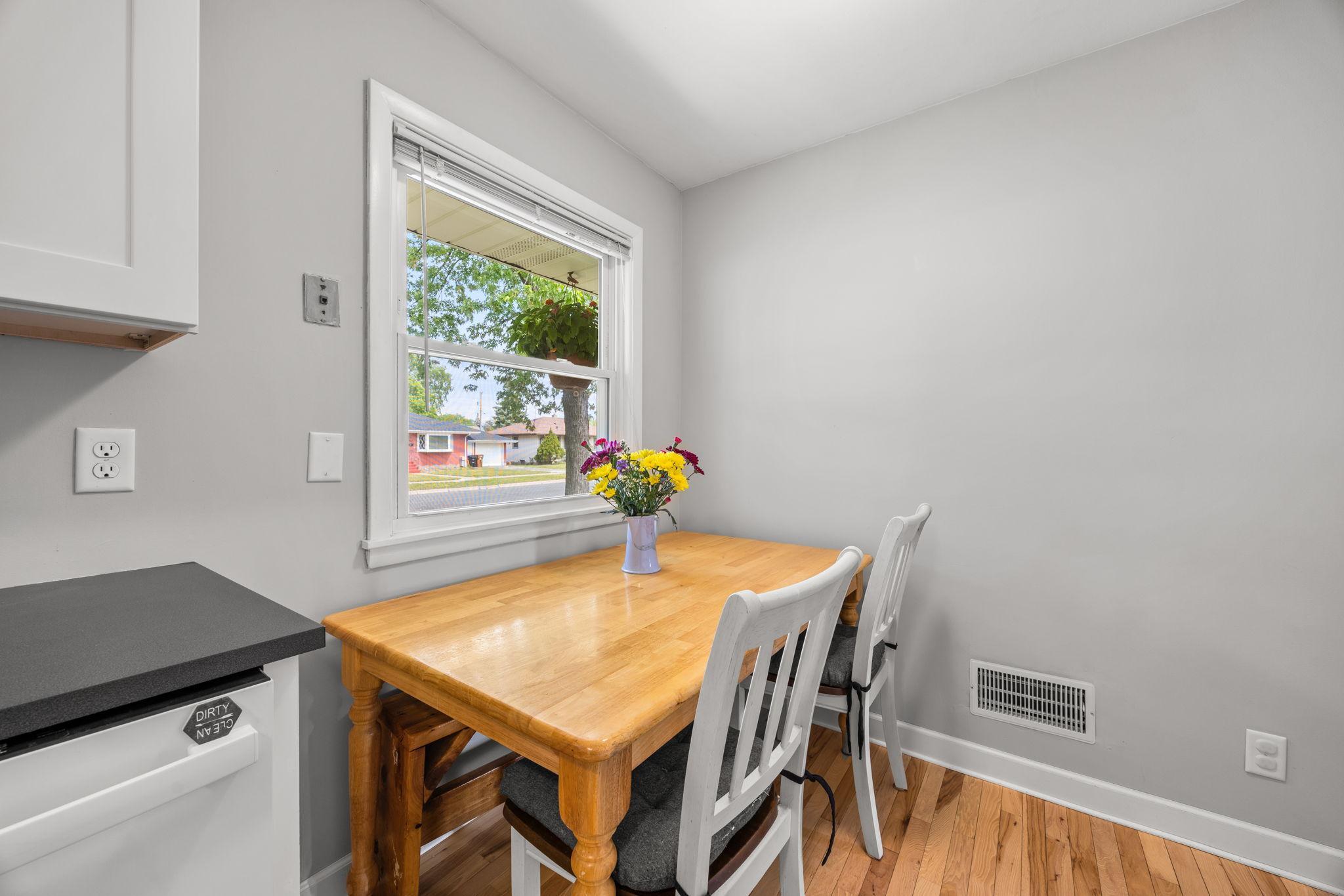 22-web-or-mls-157 MacArthur St W-59.jpg