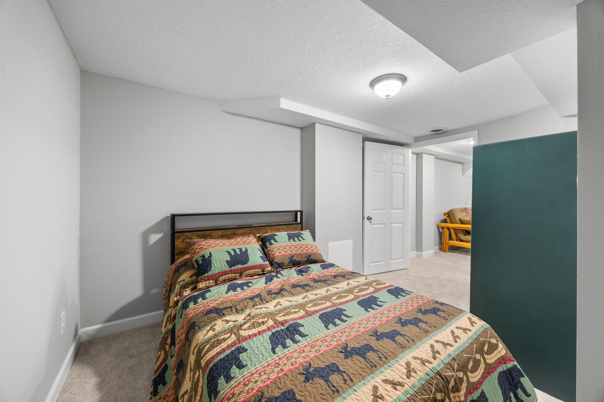 41-web-or-mls-157 MacArthur St W-165.jpg