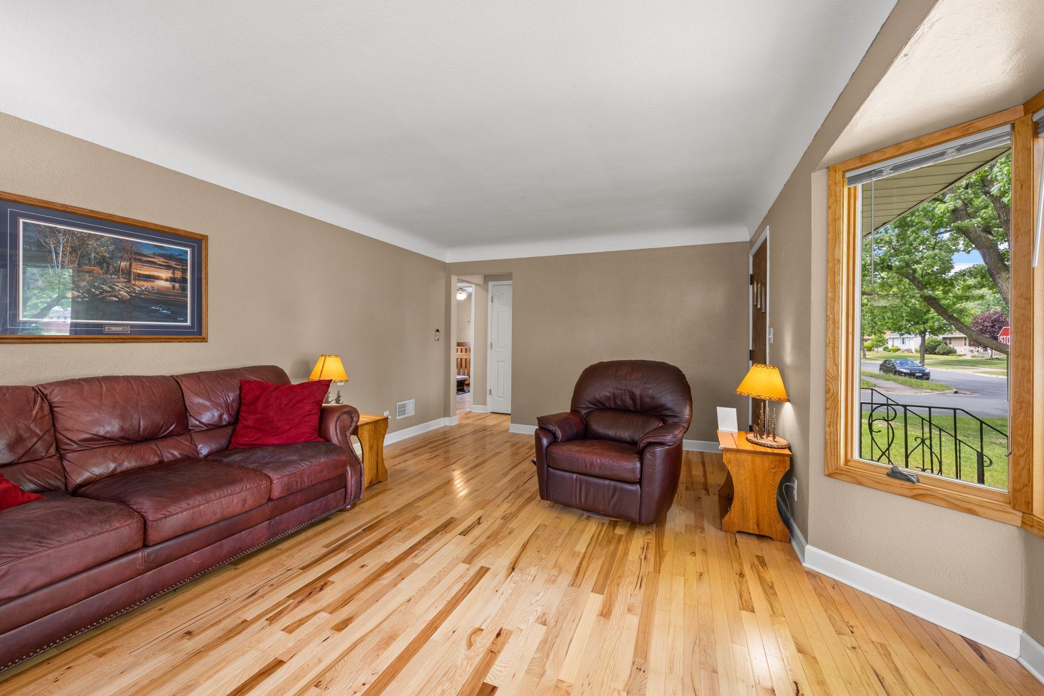 14-web-or-mls-157 MacArthur St W-19.jpg
