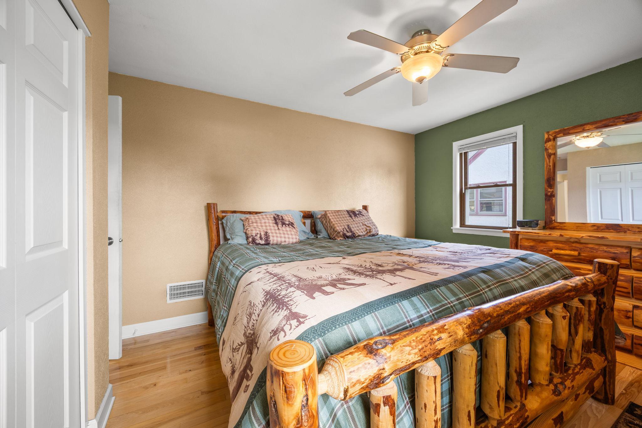 24-web-or-mls-157 MacArthur St W-95.jpg