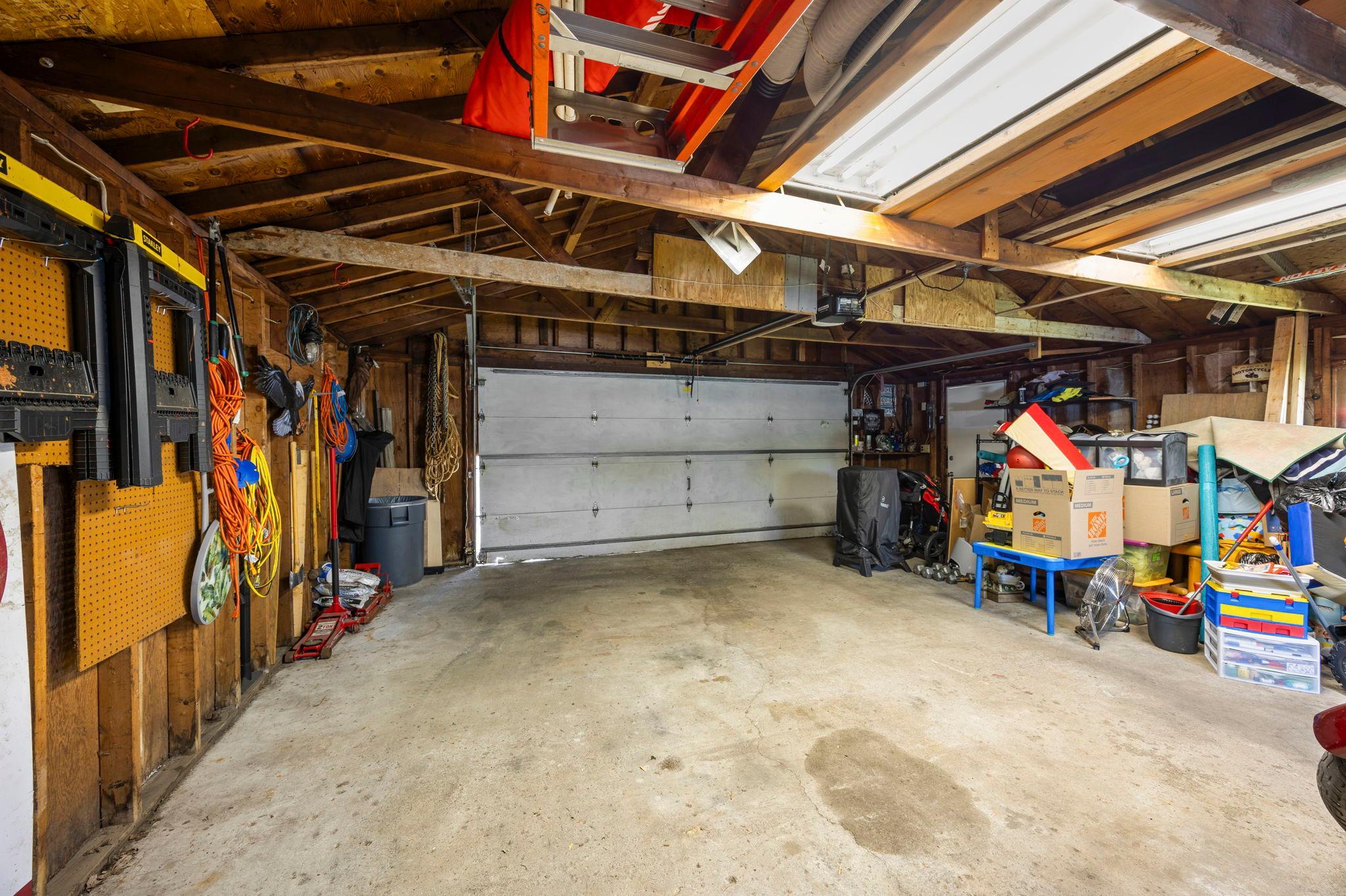 45-web-or-mls-157 MacArthur St W-240.jpg