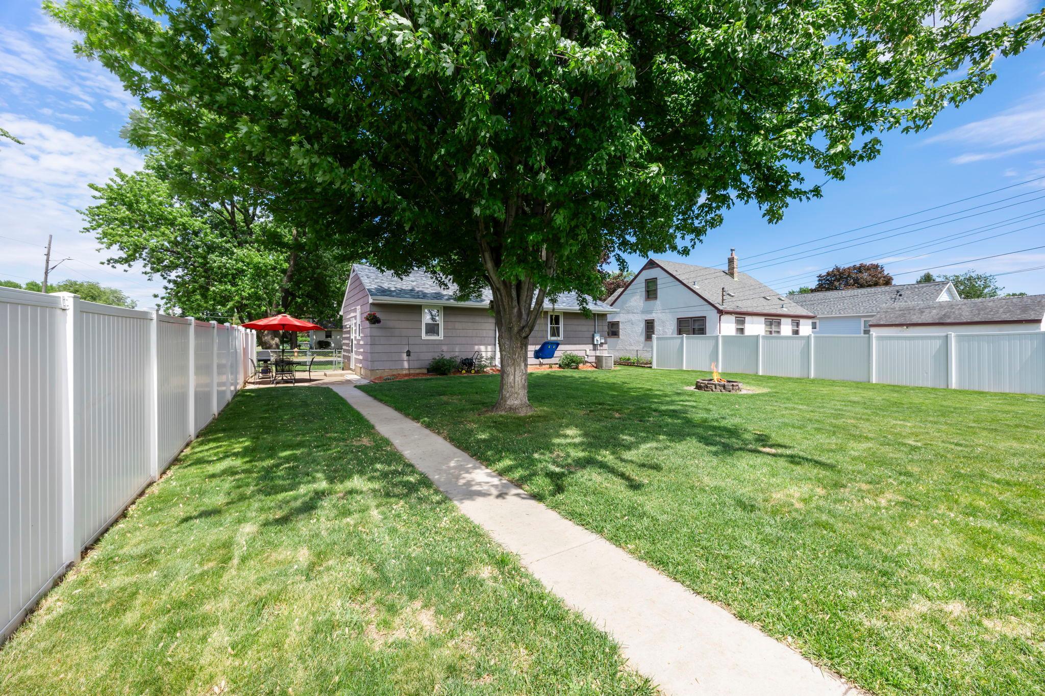 46-web-or-mls-157 MacArthur St W-217.jpg