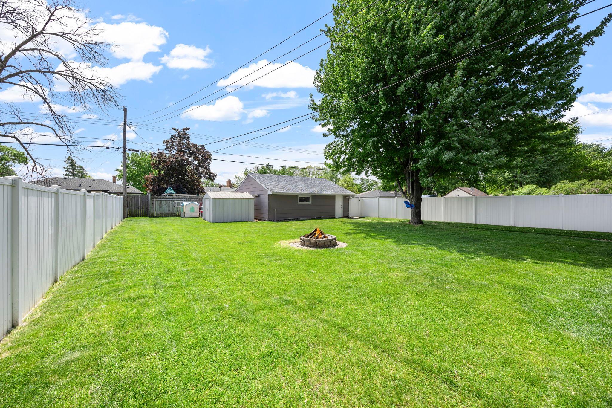 49-web-or-mls-157 MacArthur St W-232.jpg