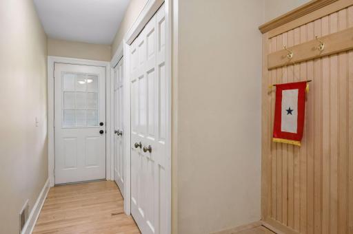 215 Hollander Road, Wayzata, MN 55391
